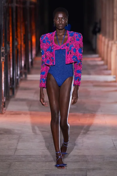 Look 36